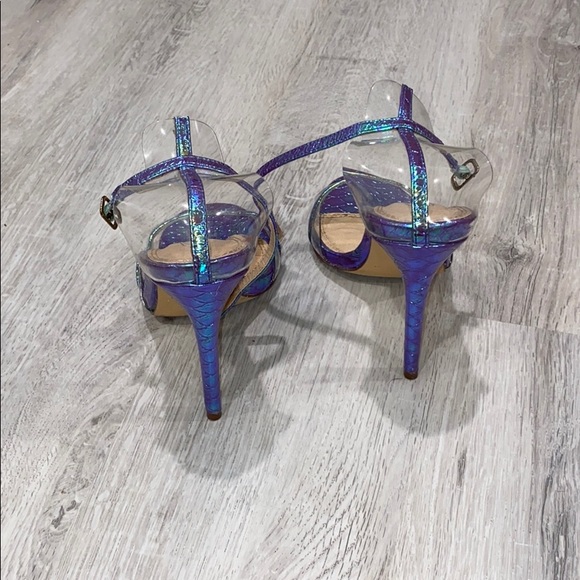 Metallic heels!😍😍 - Picture 2 of 3